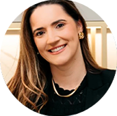 Dr. Nayara Salgado Carvalho